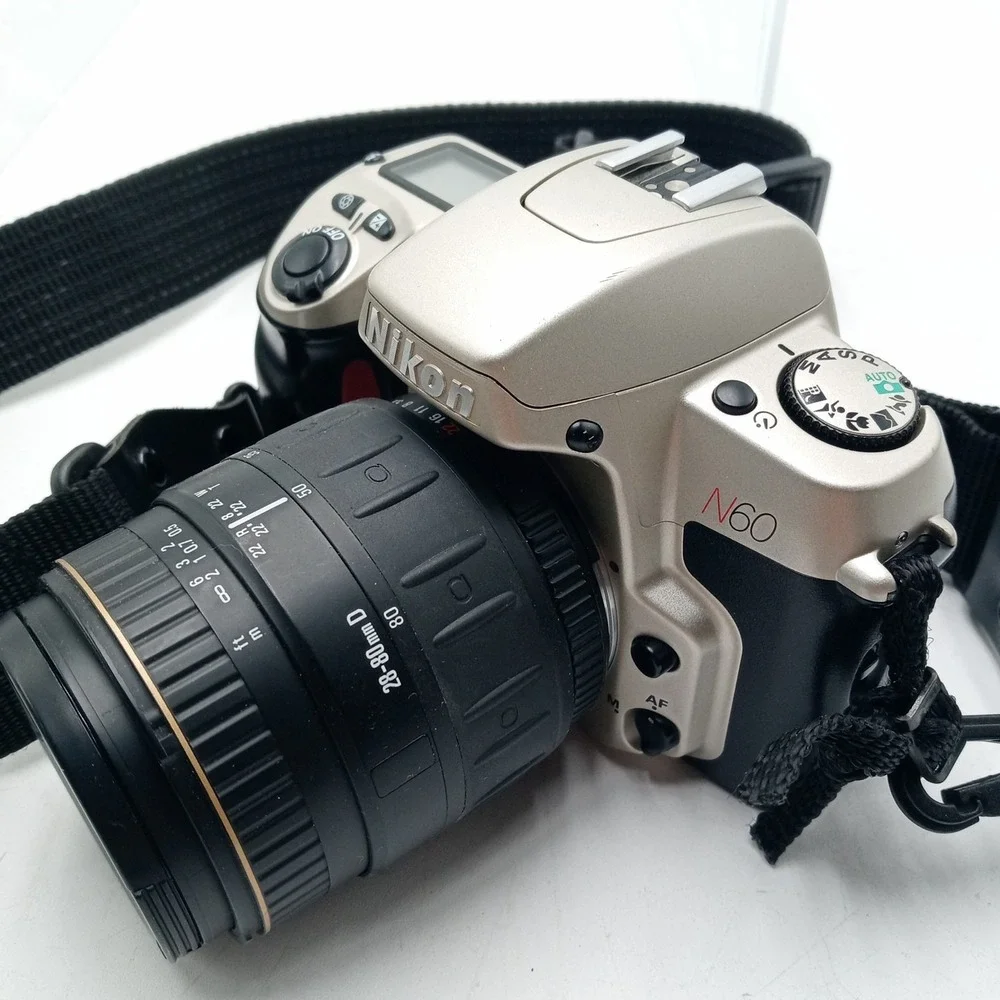 USED Nikon N60 35mm Camera w/ 20-80mm‎ Lens and Accessories